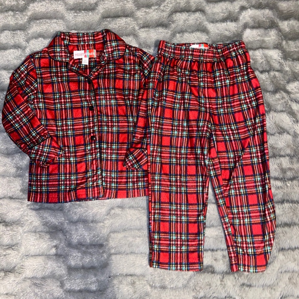 🎄5/$25🎄 Merry wear plaid pajama 2t